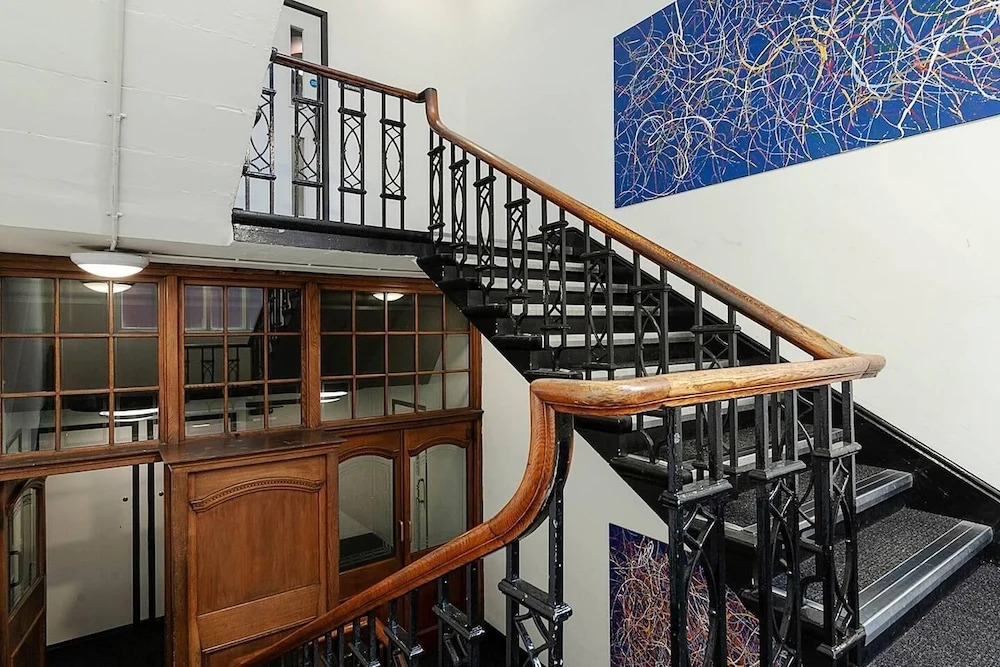 Sparkling Clean 2BR City Centre Apartment
