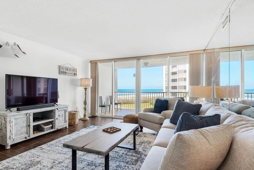Shoreline Towers 1035