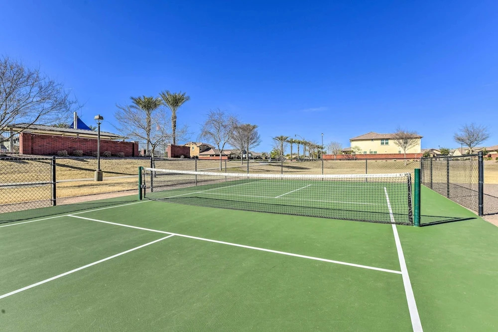 Balcony and Community Perks Spacious Gilbert Escape