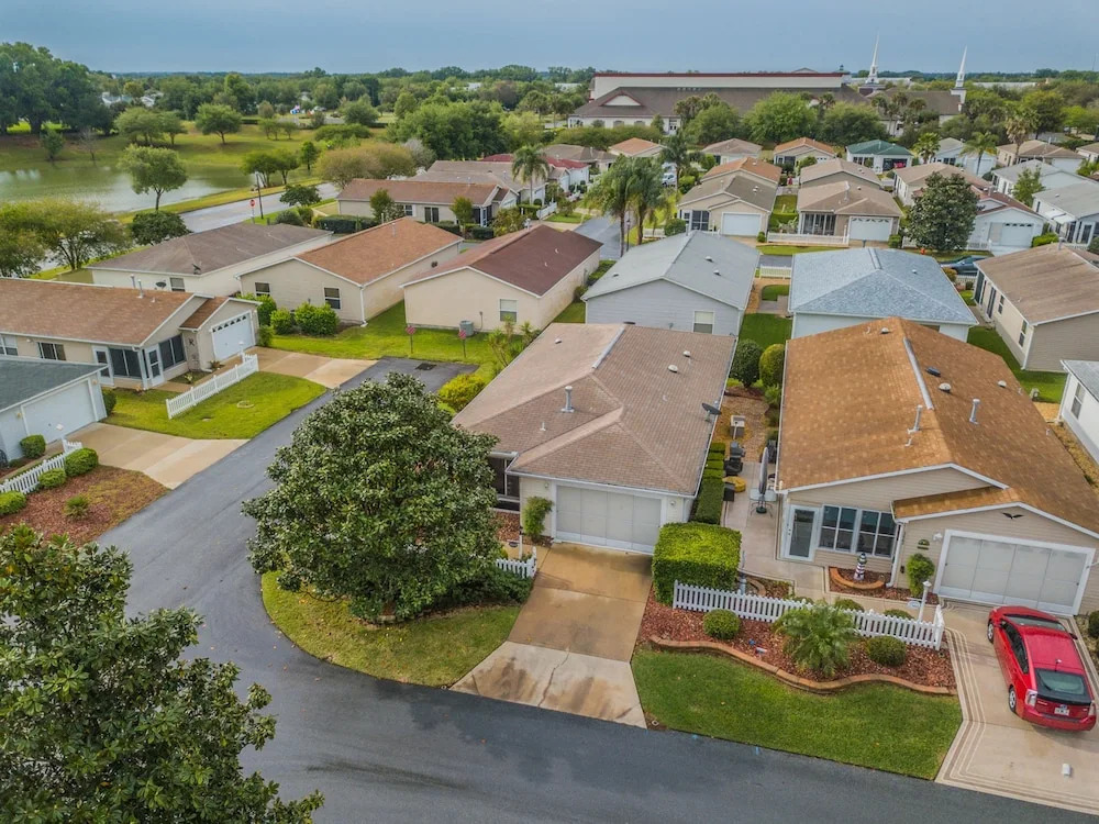 Amelia Avenue 3669 by White Pelican VR