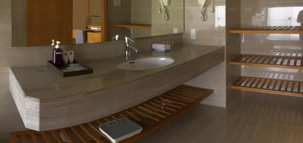 The IRIS SIGNATURE HOTEL AND SPA