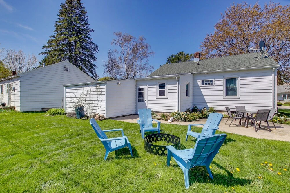 Sturgeon Bay Home ~ 6 Mi to Potawatomi State Park