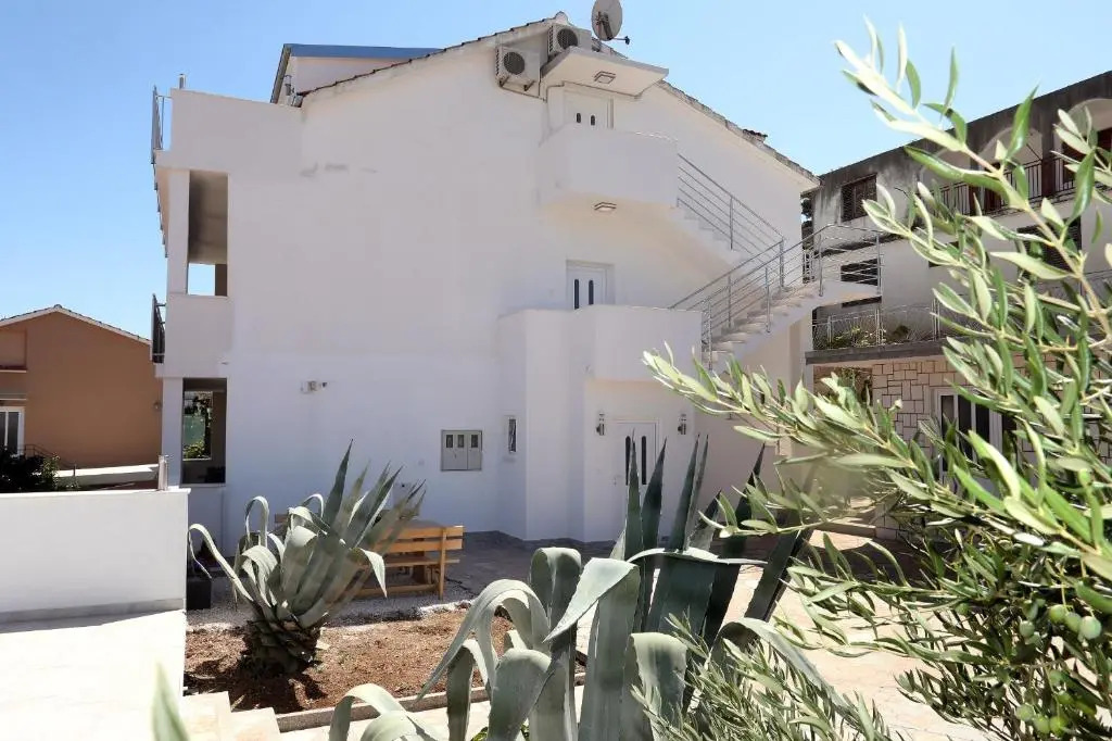 Apts Vidosava - 100m from the sea