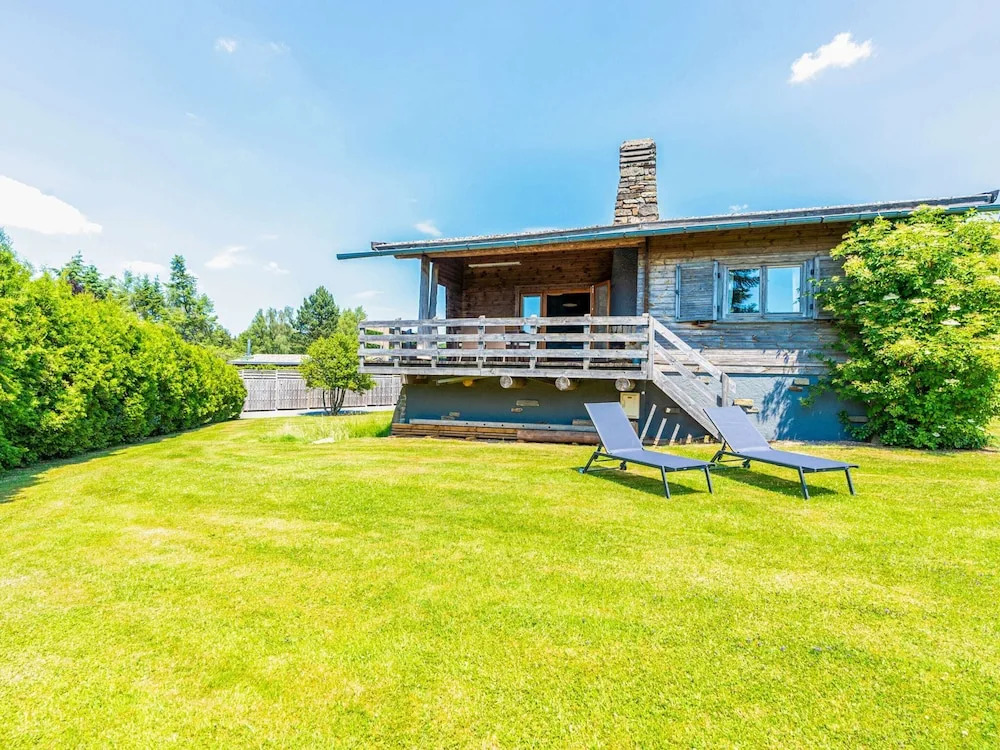 Quaint Chalet, Bernister
