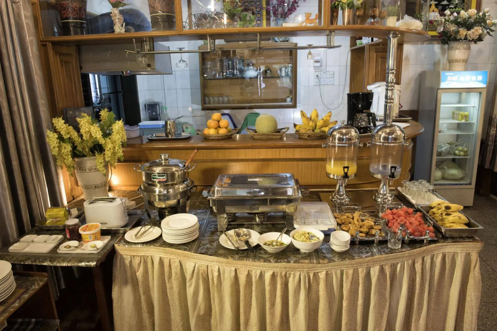Mann Myanmar Inn