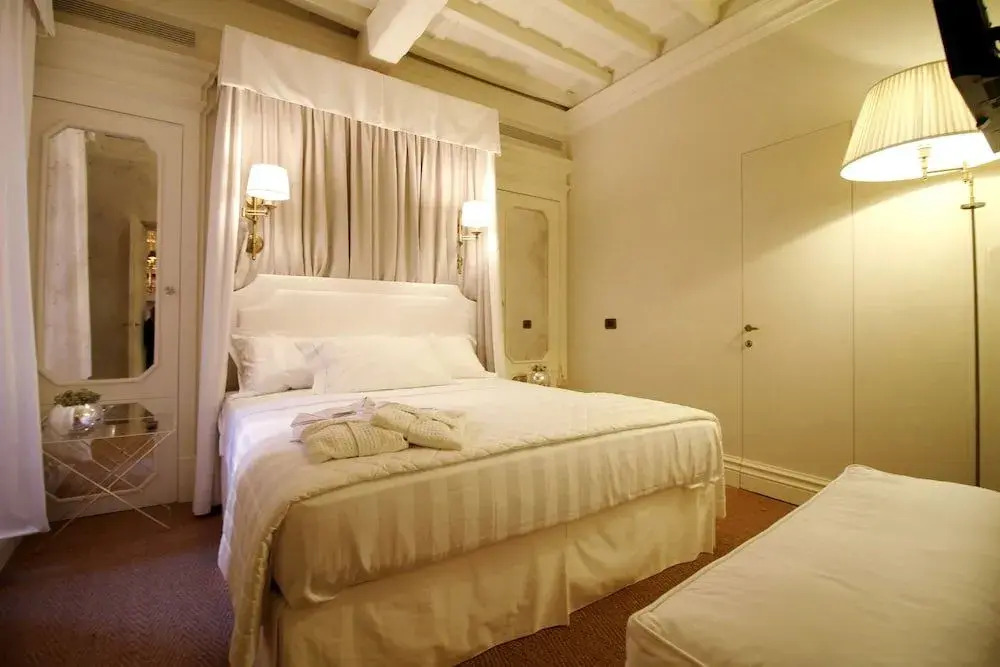 Deluxe Spanish Steps Experience