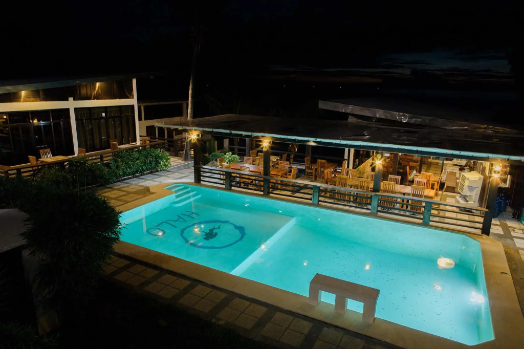 Halo Anilao Dive Resort