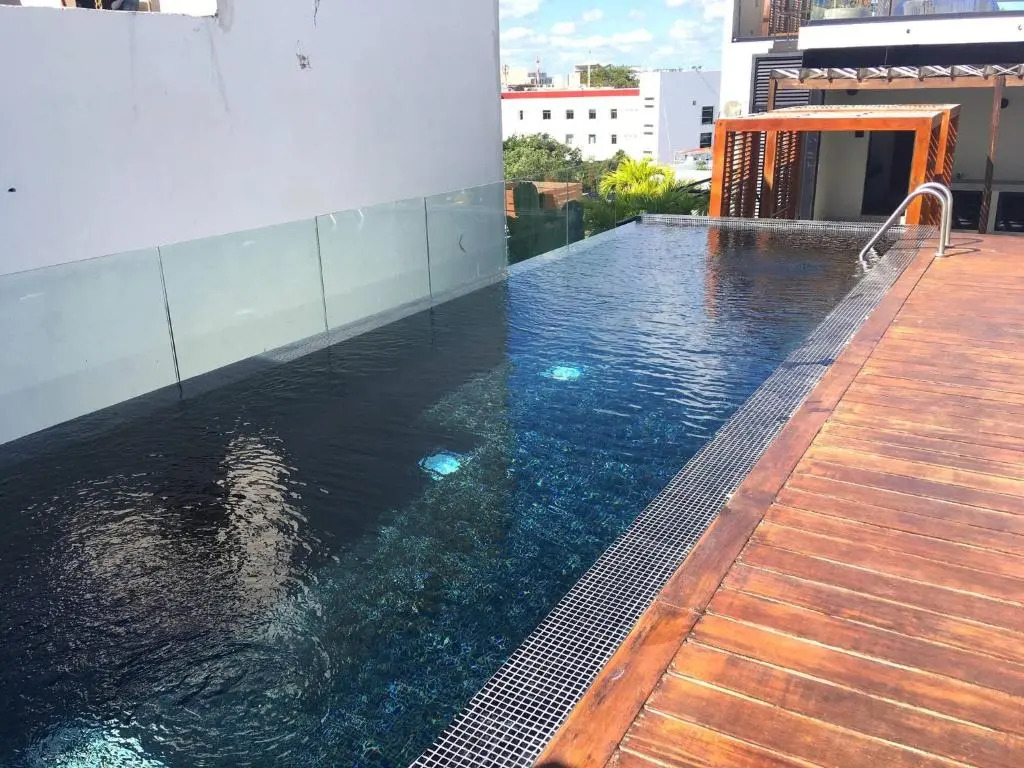 It Residence, 2 Bedroom Apartment with Rooftop Pool