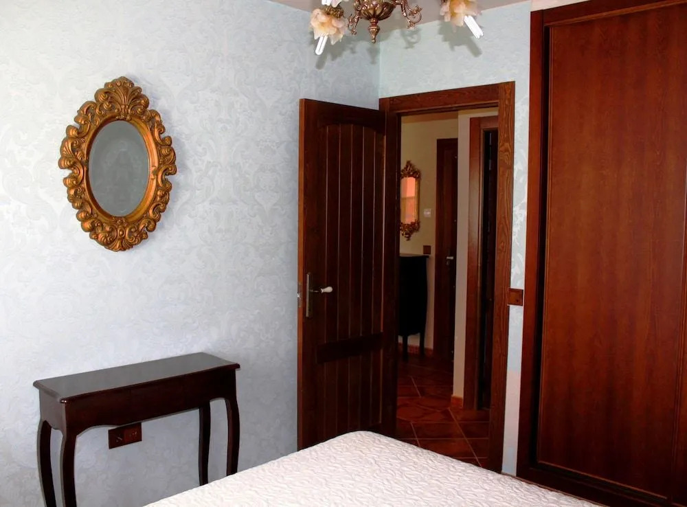 Apartamentos Turísticos El Nogal