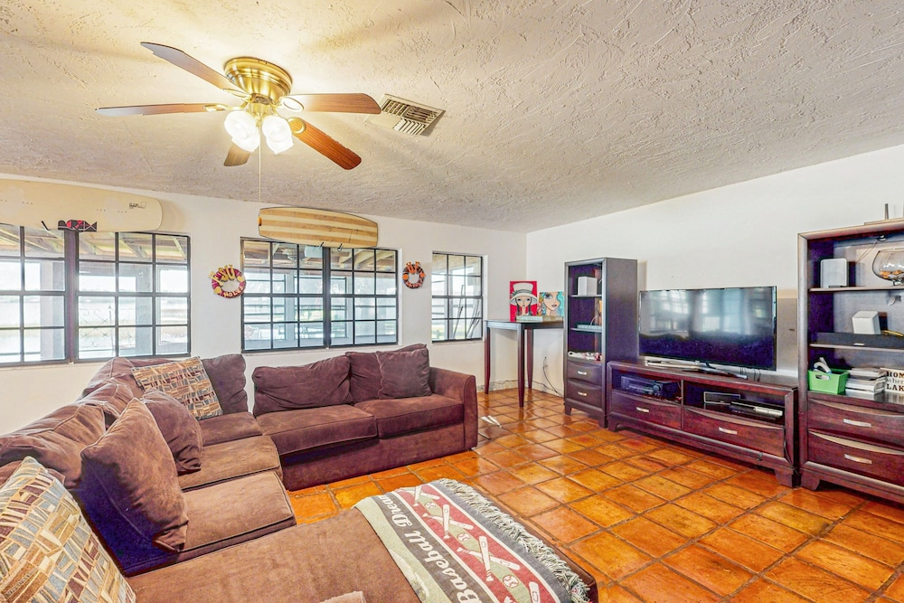 Lakefront Home With Water Views, Foosball, Screened Porch, & Private W/D