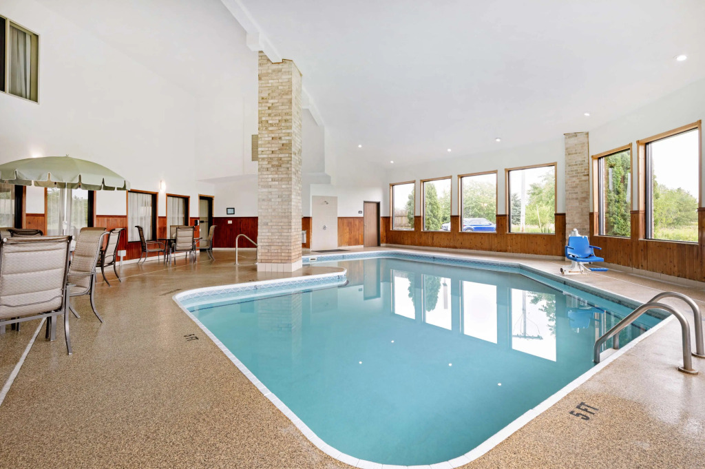 Best Western Plus Howe Inn