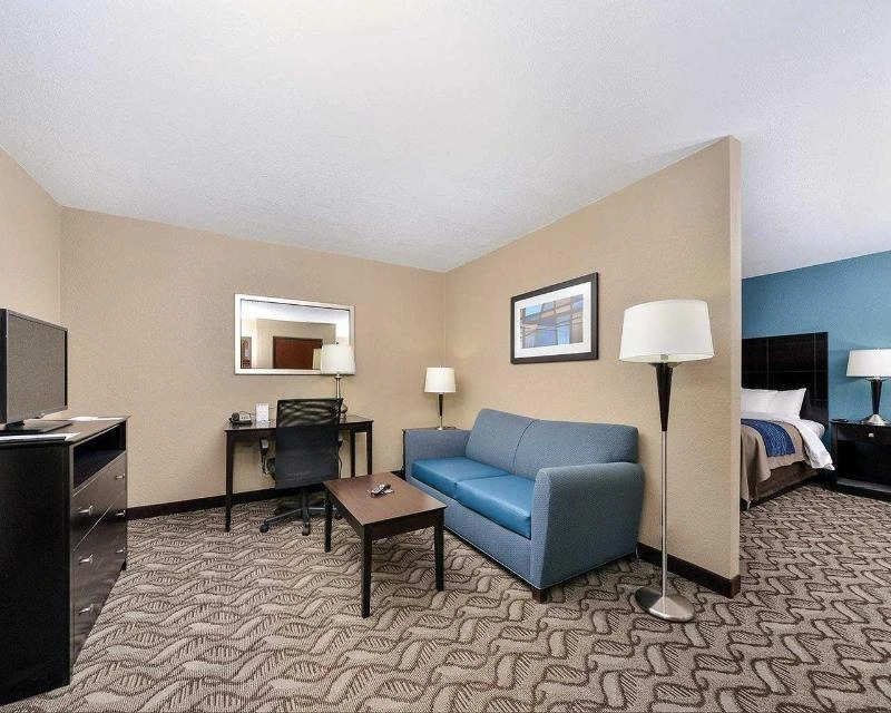 Super 8 Springfield South