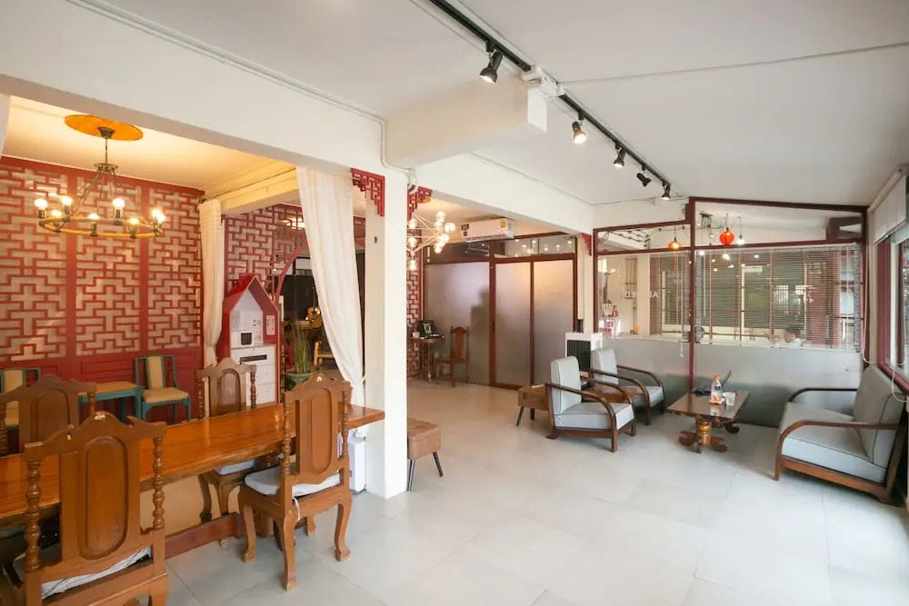 Oyo 708 All Red Hostel Chiang Mai