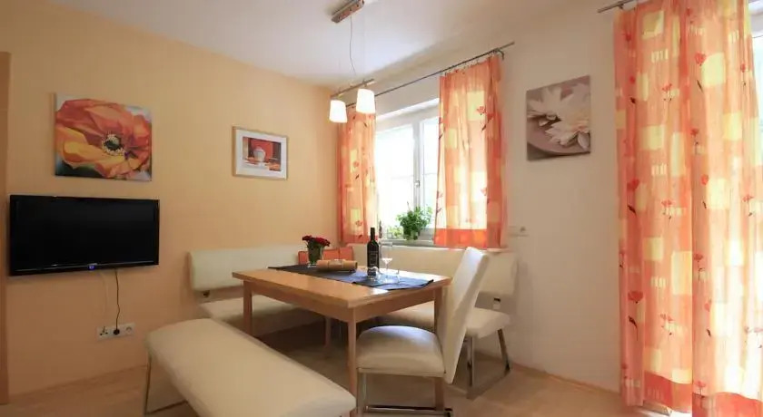 Ferienwohnung Höllrigl