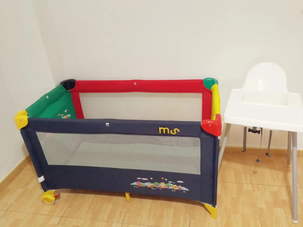 Central Apartment in Valencia with WIFI + Parking.
