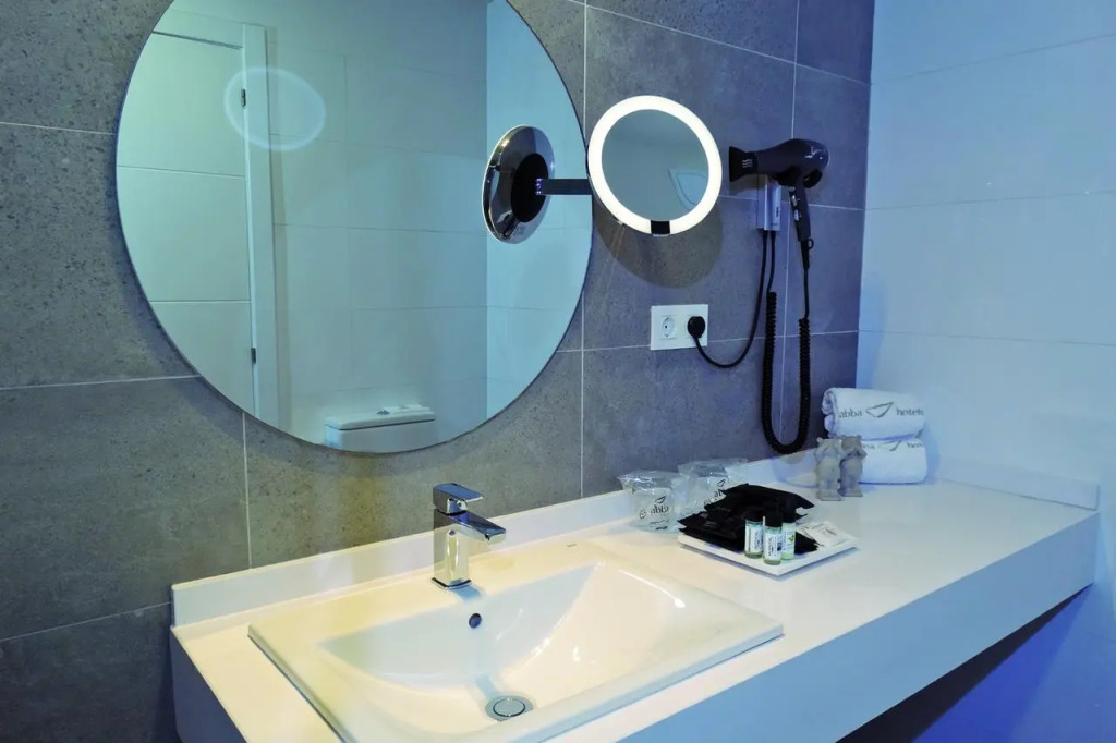 Bilbao City Center by abba Suites