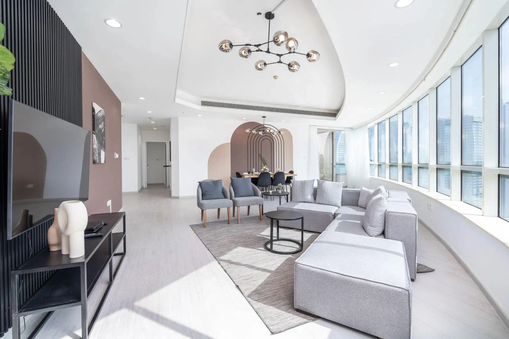 Dubai Marina - Stunning Huge 4 Bedroom Apts Near JBR - Gym - Pool - Parking by Sojo Stay