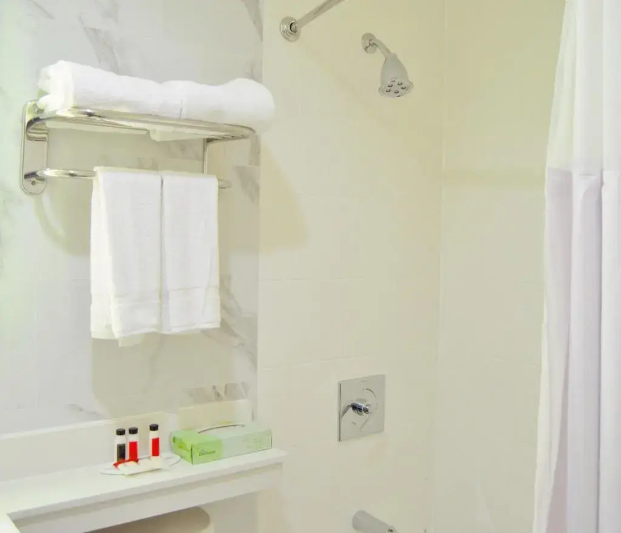 Voyage Hotel