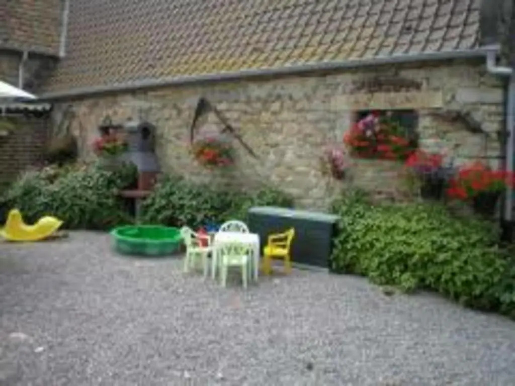 Charmant Gîte Familial à 1km de la Plage avec Jardin, Wifi et Cheminée, Côte dOpale - FR-1-376-102