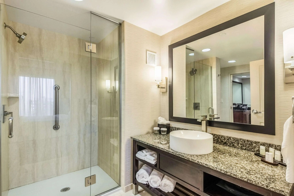Embassy Suites by Hilton Newark Airport
