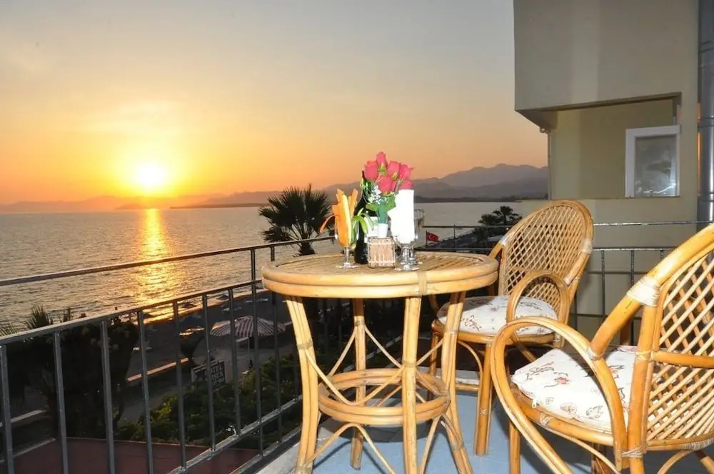 Deniz Otel
