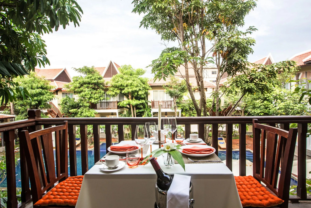 Mane Village Suites