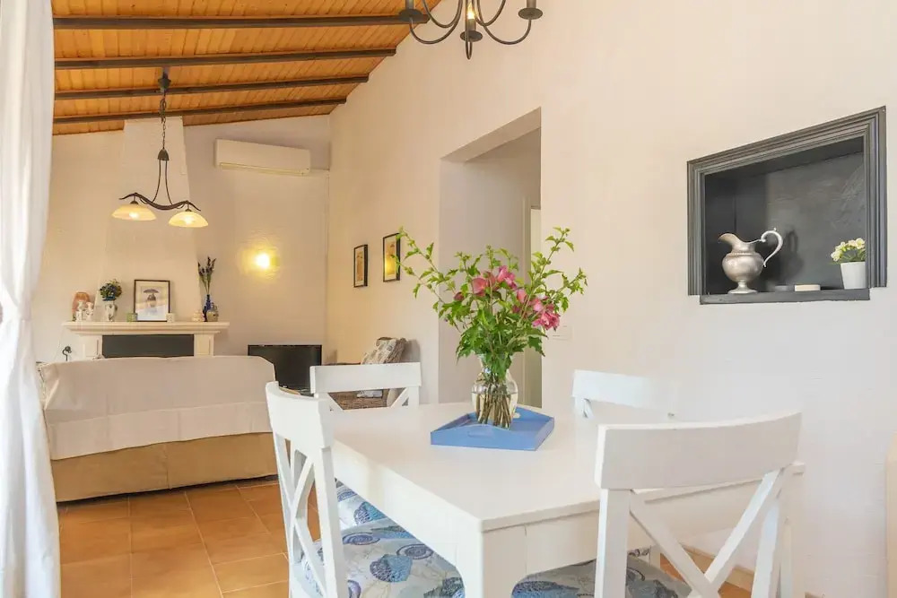 Can Clavell in Urbanitzaci Montferrutx