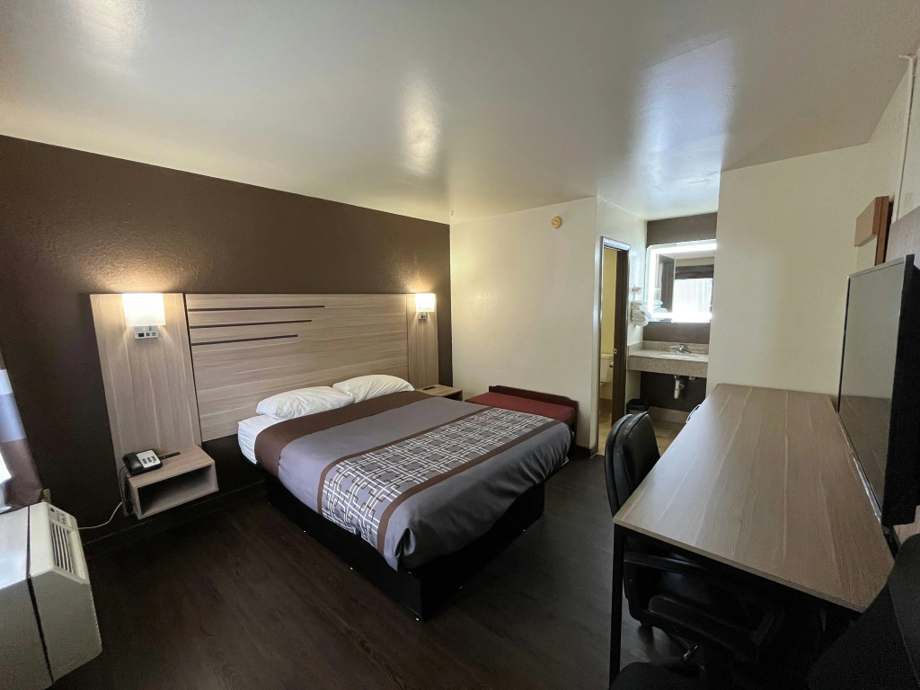 Budget Inn