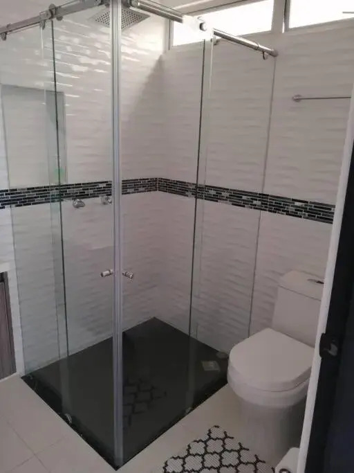 Apartamento de lujo , con linda vista, cuarto piso