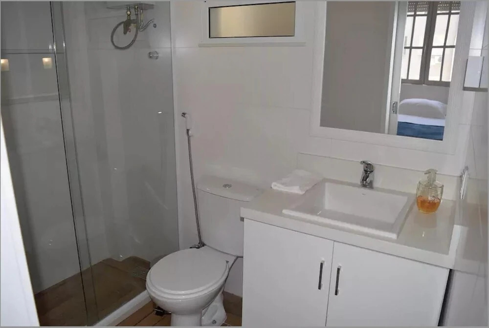 Apartment in Copacabana for up to 4 People 100m From the Beach Cavirio Nsc1003