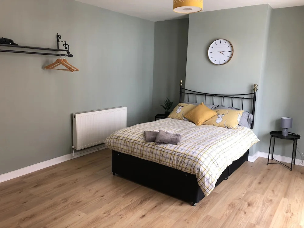 Lark Lane Rooms