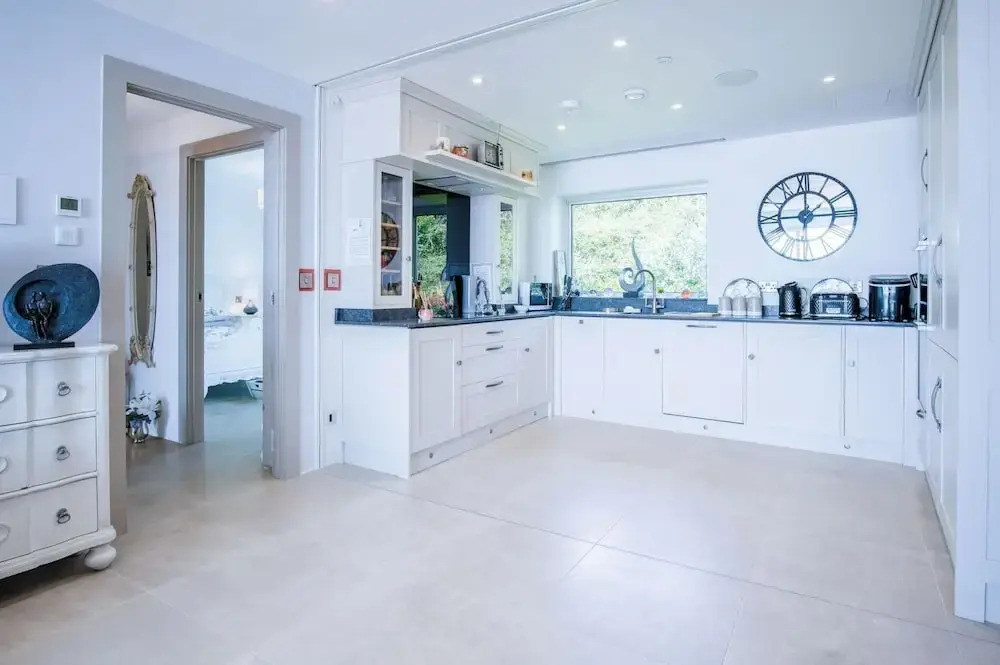 Waters Edge - 2 Bedroom Apartment - Tenby