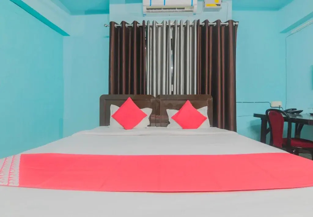 Oyo 24478 Mid City Guest House