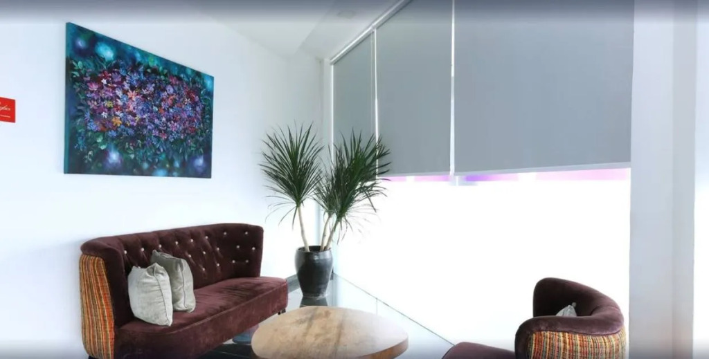 Iris Hotel