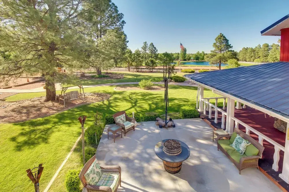 Near Sitgreaves Natl Park: High Country Farmhouse
