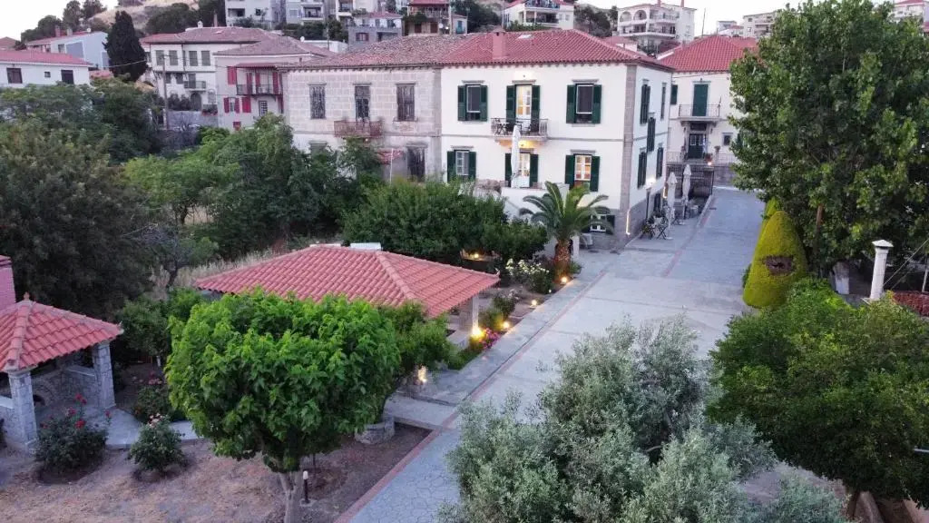 Artemis Traditional Hotel
