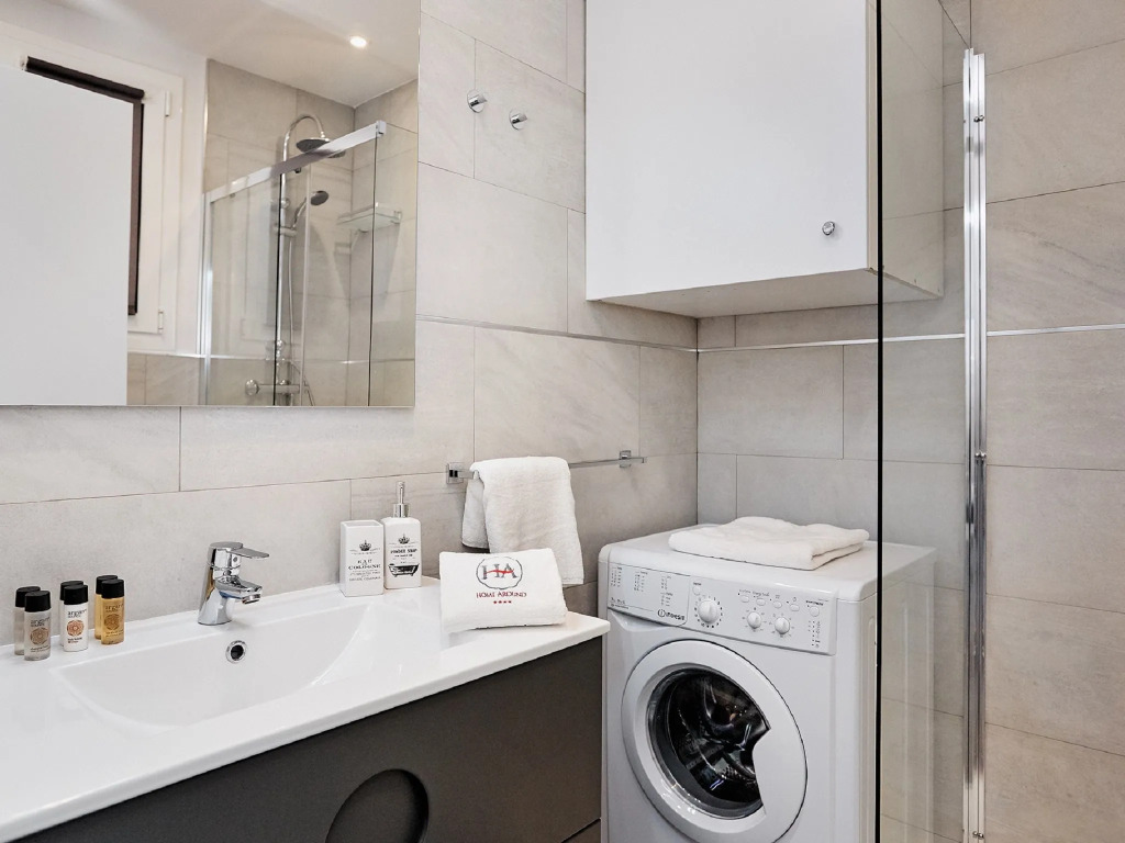 UD - MA31 Suite with terrace (1BR) 3A - MID TERMS RENTALS