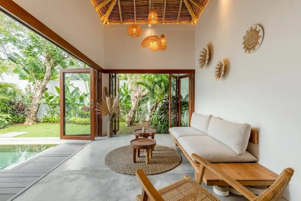 Villa Lumahi Dua - Luxury 1BR Private Villa with Pool, Walking distance to Seseh Beach
