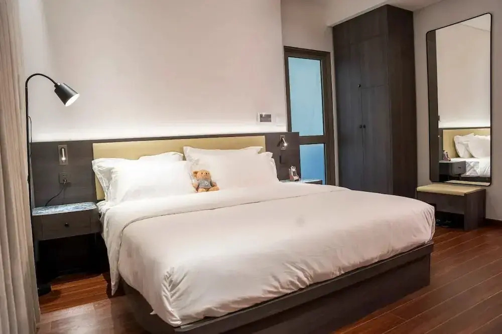 Sunny Home at Masteri Waterfront Ha Noi