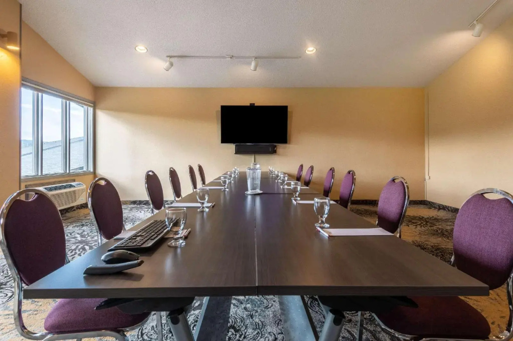 Best Western Plus NorWester Hotel & Conference Centre