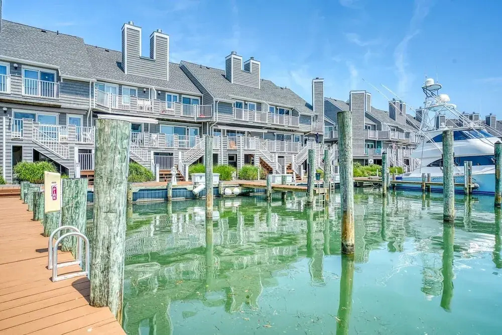 Harbour Island 20c 3 Bedroom Townhouse by Redawning