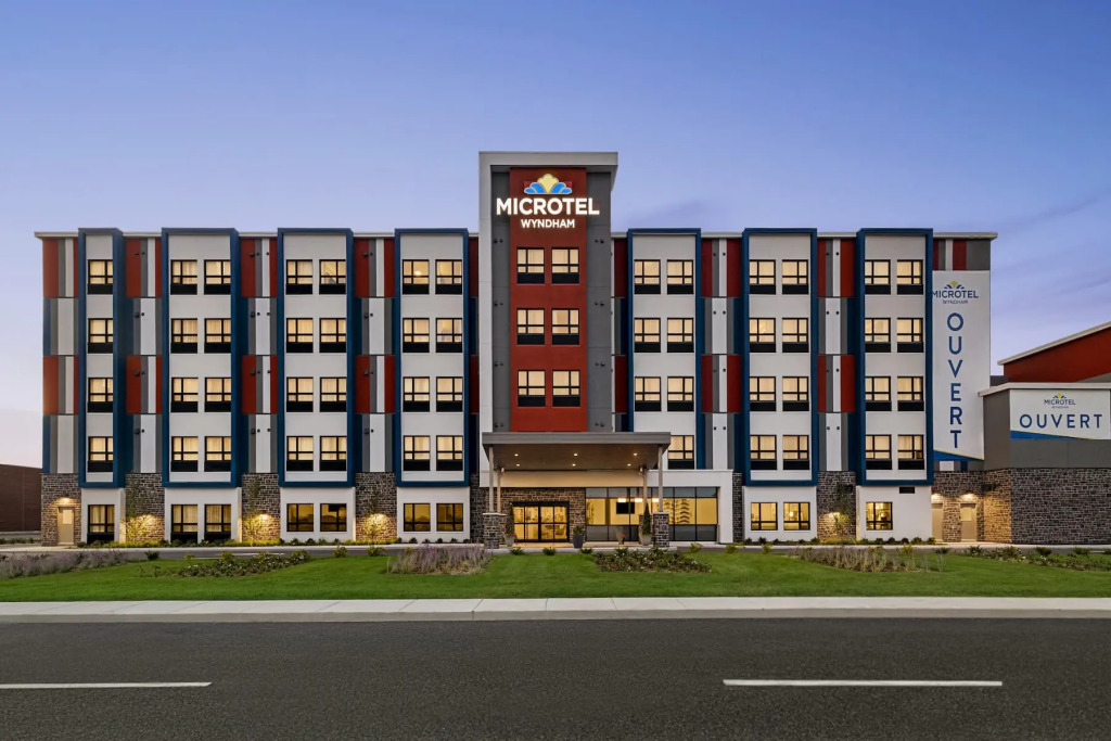 Microtel Inn & Suites by Wyndham Boisbriand