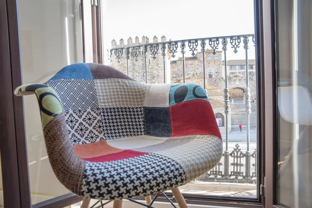 Apartamentos El Patio - Modernos con vistas en Plaza Mayor