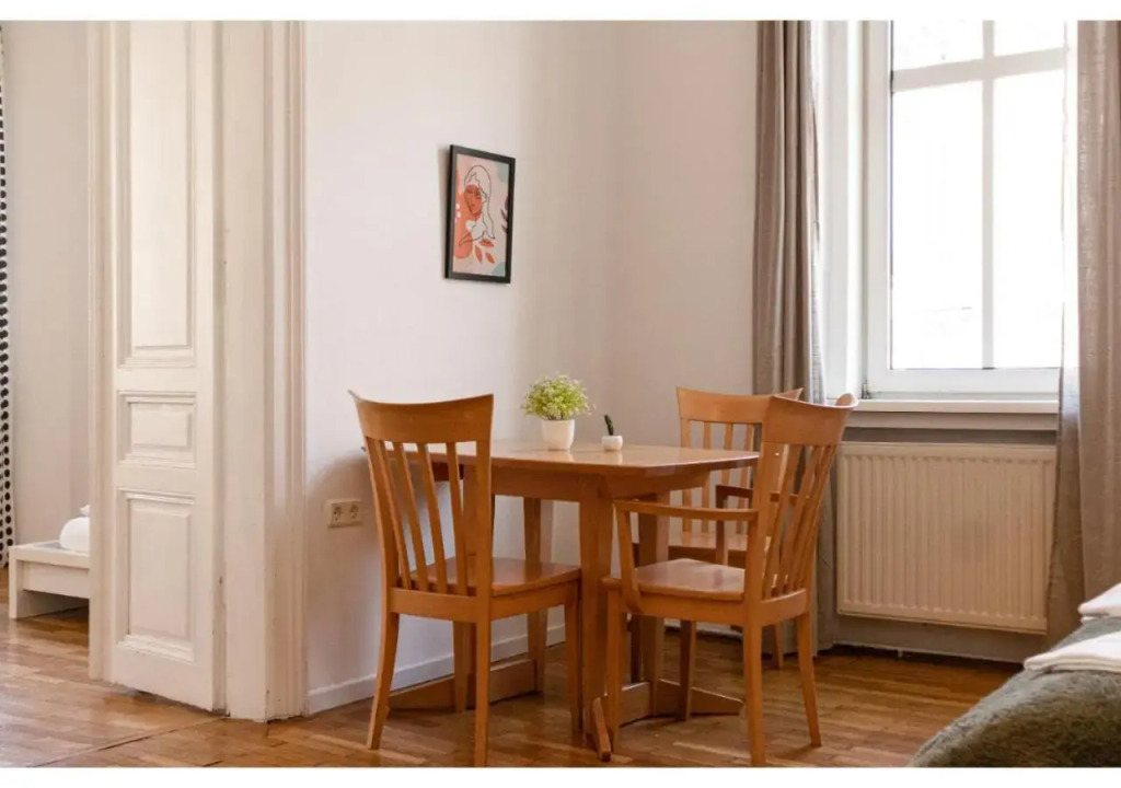 Simple Apartment near Wiener Stadthalle
