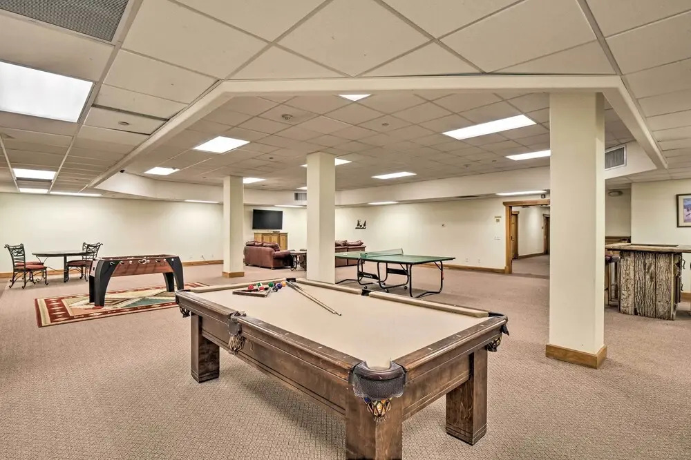 Breckenridge Condo w/ Hot Tub < 1 Mi to Ski Lifts
