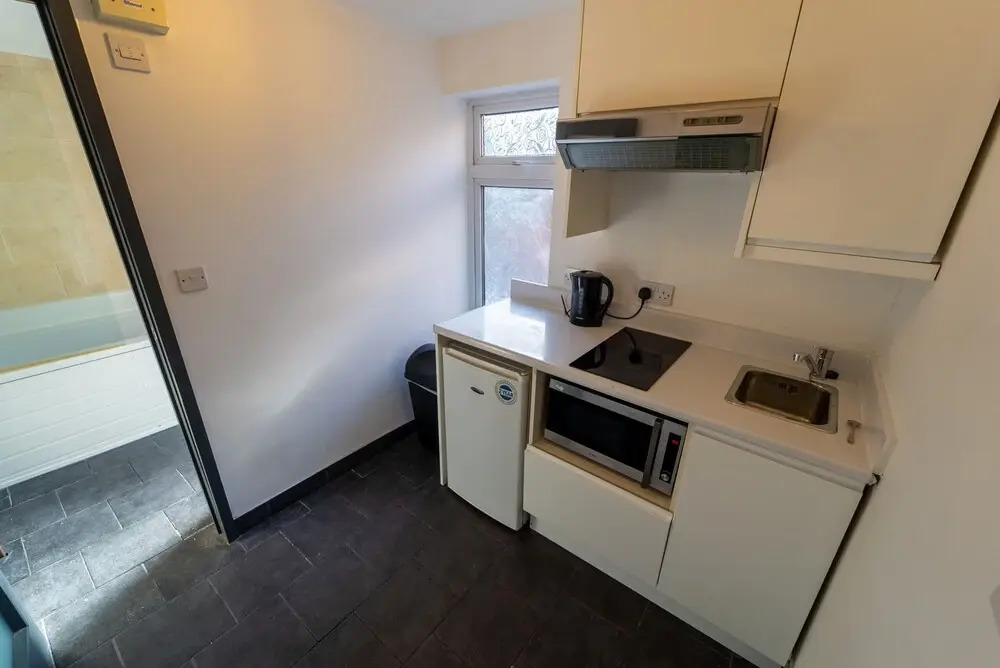 966 Pershore Road Studios In Guest House