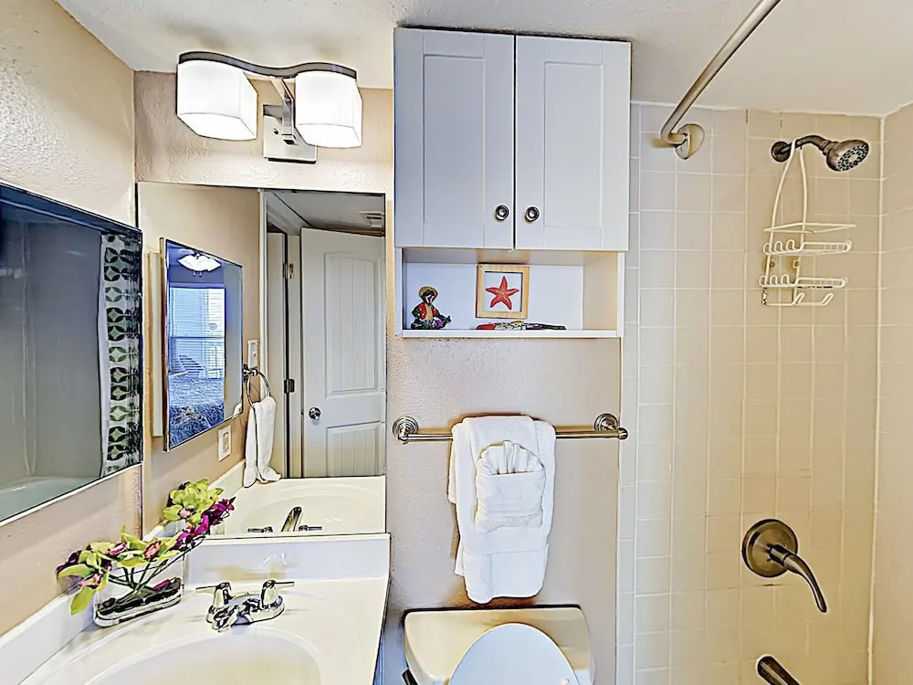 Alwaysunny Condo Unit 2115 2 Bedrooms 1.5 Bathroom Condo