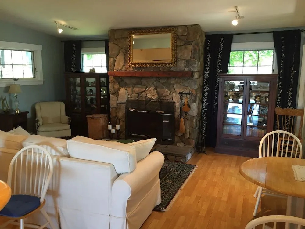 The Greenleaf Inn
