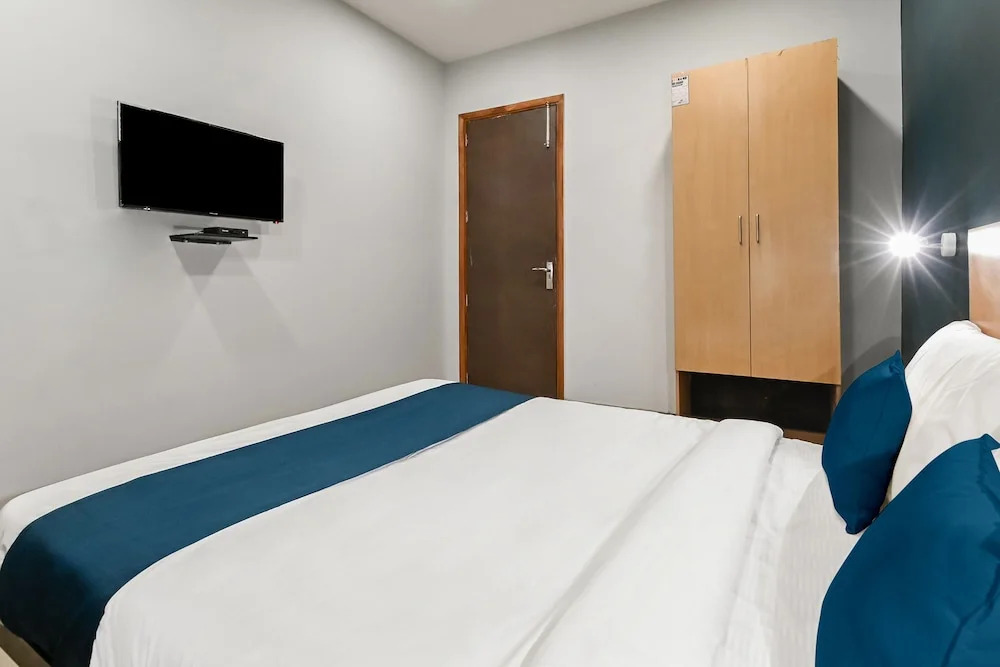 SilverKey Executive Stays 43483 near A One Hospital