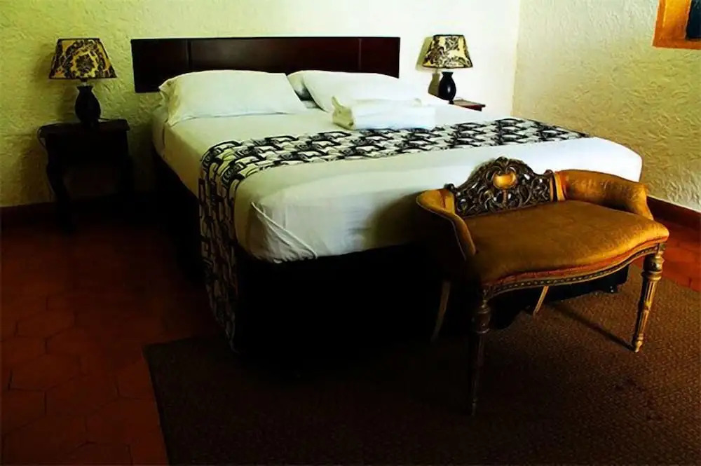 Real Colonial Hotel